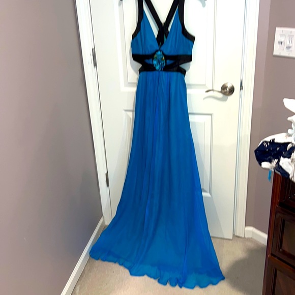 bebe Dresses & Skirts - BEBE maxi dress with cutout side. NWOT, Size Small